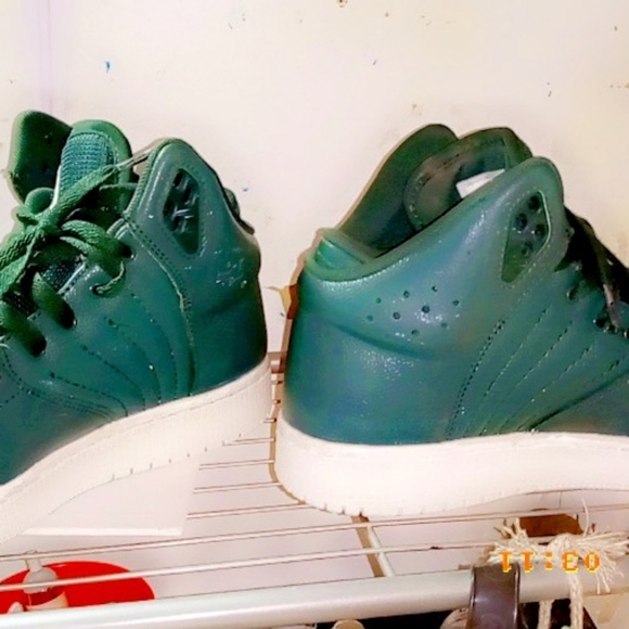 Jordans - Picture 3 of 4